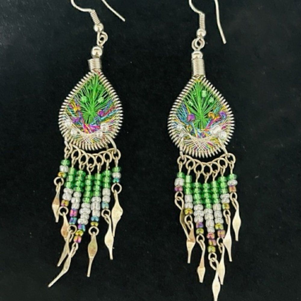 Green COLOR DREAM CATCHER DANGLE EARRINGS W SEED BEADS   dreamcatcher 4"